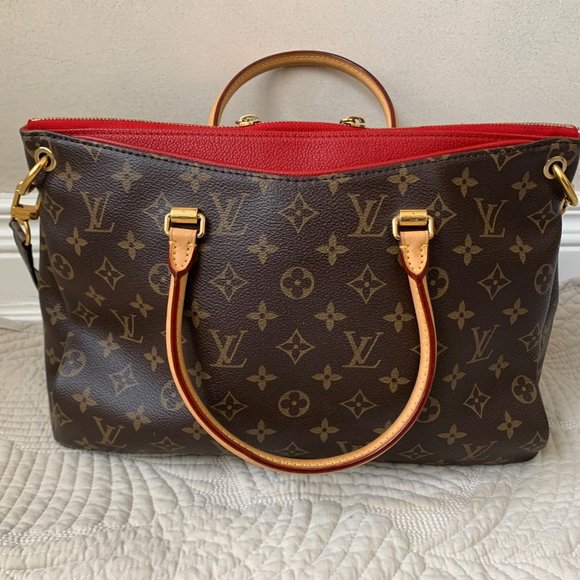 Great opportunity to own a Genuine luxury LV Pallas handbag with good price - Picture 2 of 7